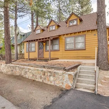 The Twin Pines Chalet, 2 Min To Village, Bbq